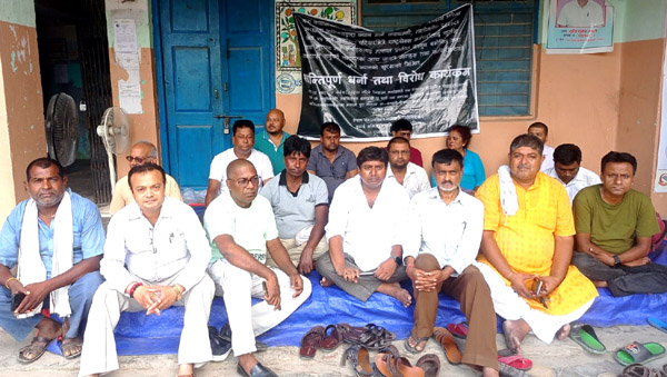 नगरपालिका कर्मचारीको आन्दोलन जारि